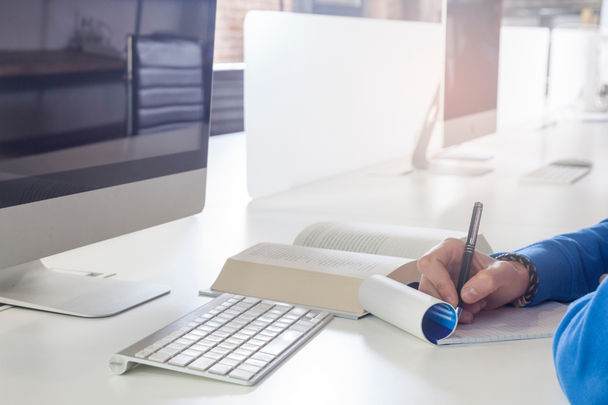 Translator Tersumpah - Mediamaz STBA JIA